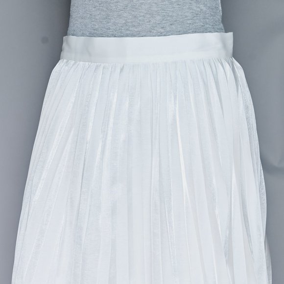 CALVIN LUO Lace Hem White Satin Pleated Skirt NWT L - Picture 2 of 7